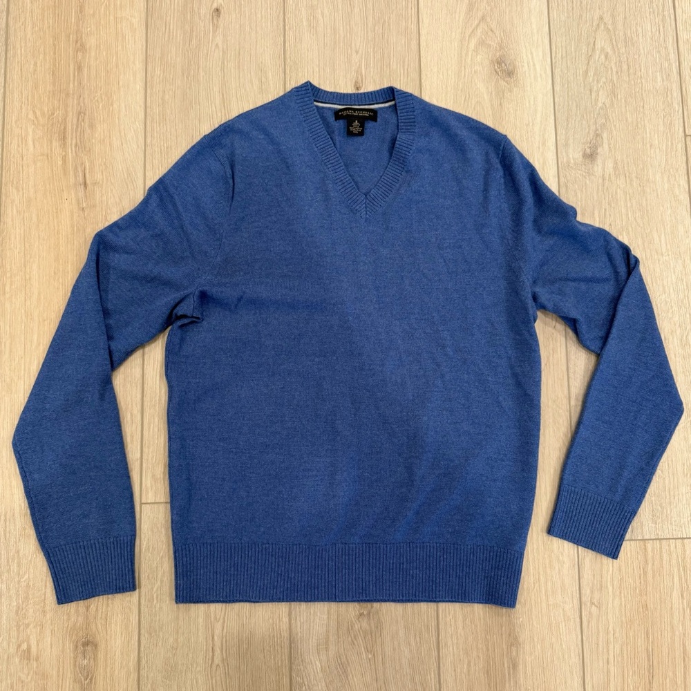 BANANA REPUBLIC Men's Blue V-Neck 100% Merino Wool Sweater Size S